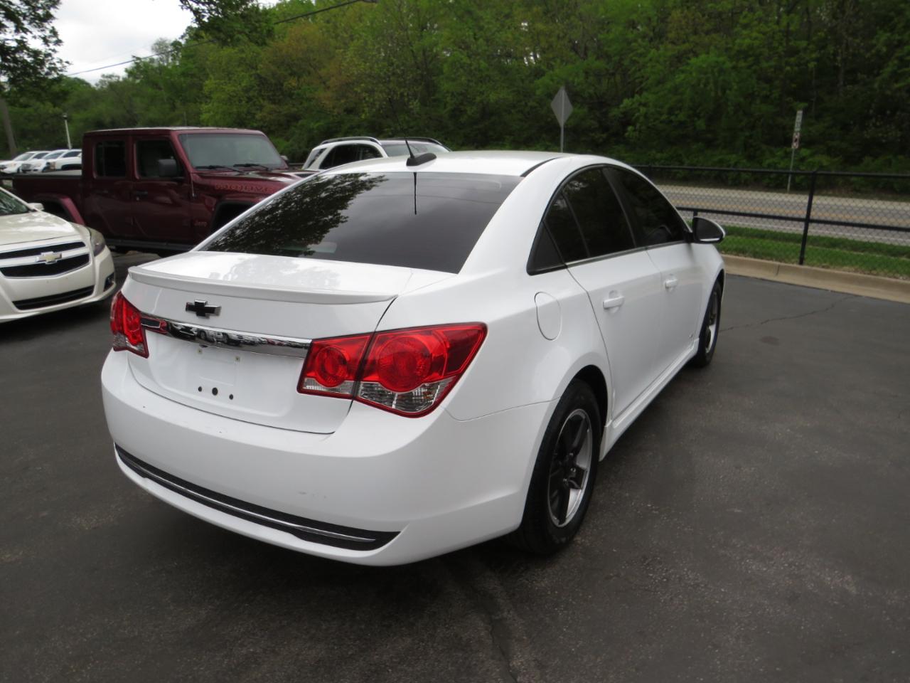 Chevrolet Cruze Limited 4dr Sdn Auto LT w/1LT 2016