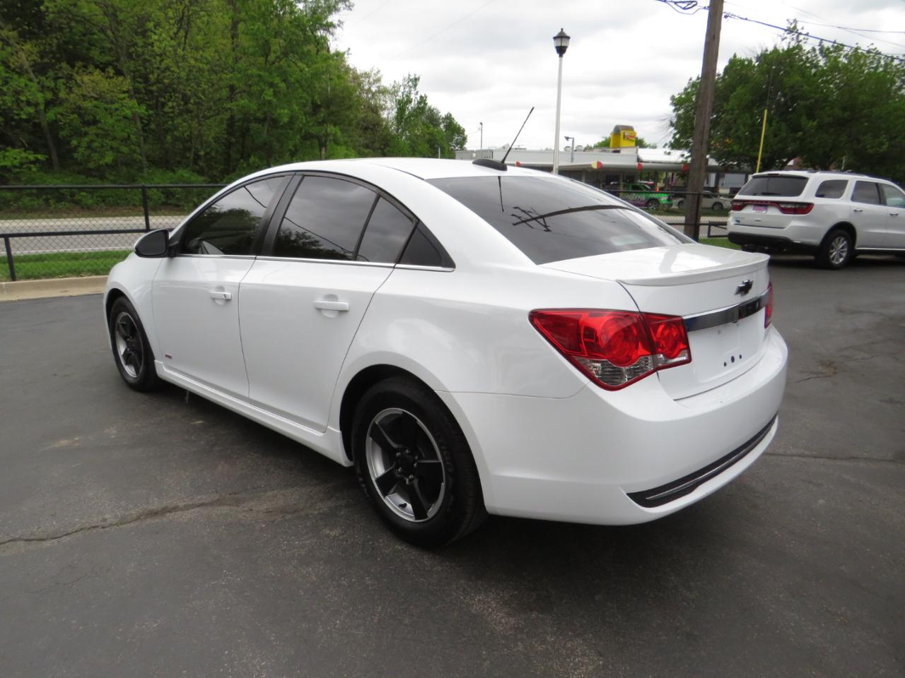 Chevrolet Cruze Limited 4dr Sdn Auto LT w/1LT 2016