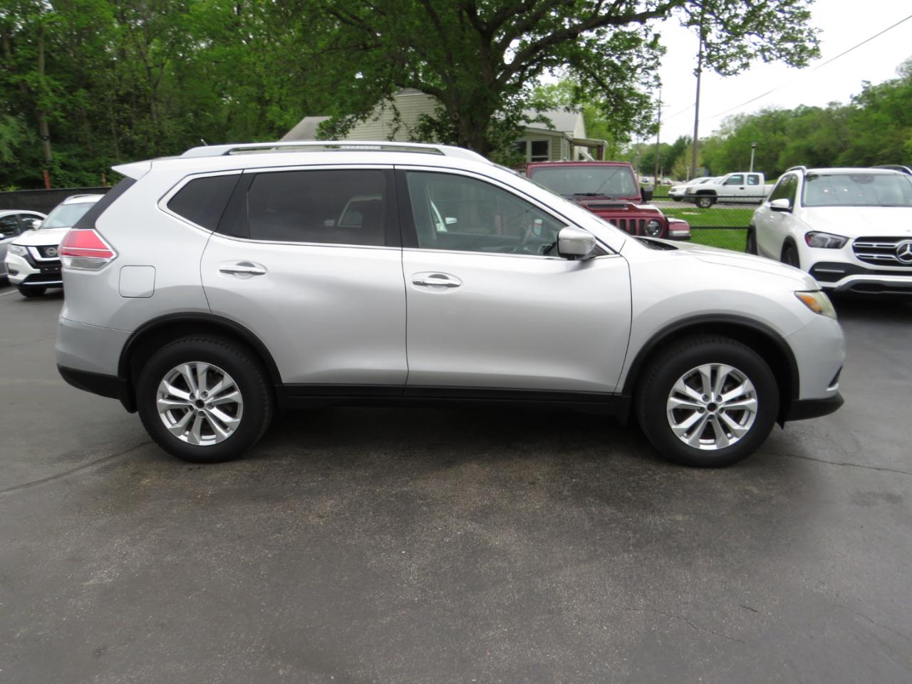 Nissan Rogue AWD 4dr SV 2015