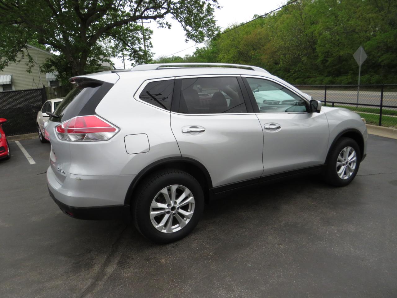Nissan Rogue AWD 4dr SV 2015