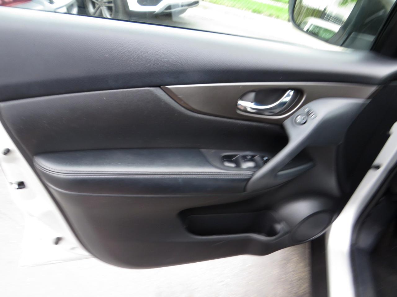 Nissan Rogue AWD 4dr SV 2015