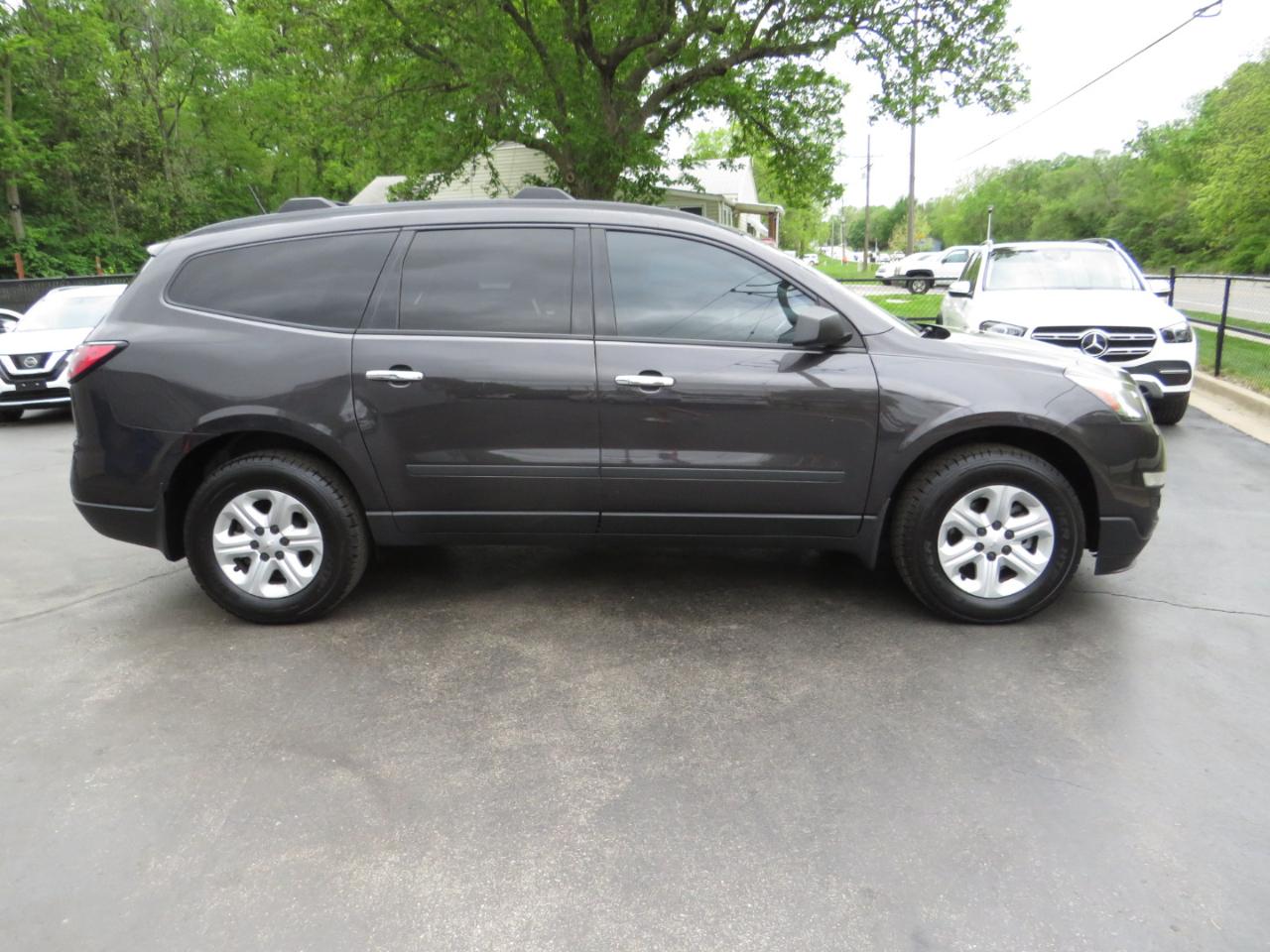 Chevrolet Traverse FWD 4dr LS w/1LS 2016