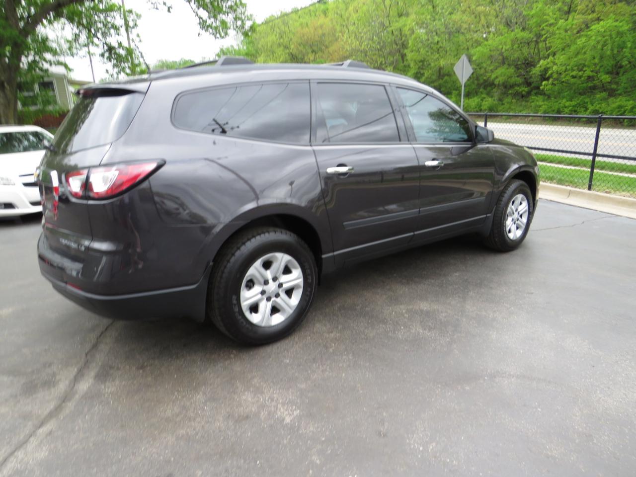 Chevrolet Traverse FWD 4dr LS w/1LS 2016
