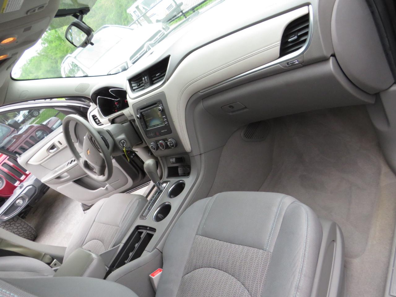 Chevrolet Traverse FWD 4dr LS w/1LS 2016