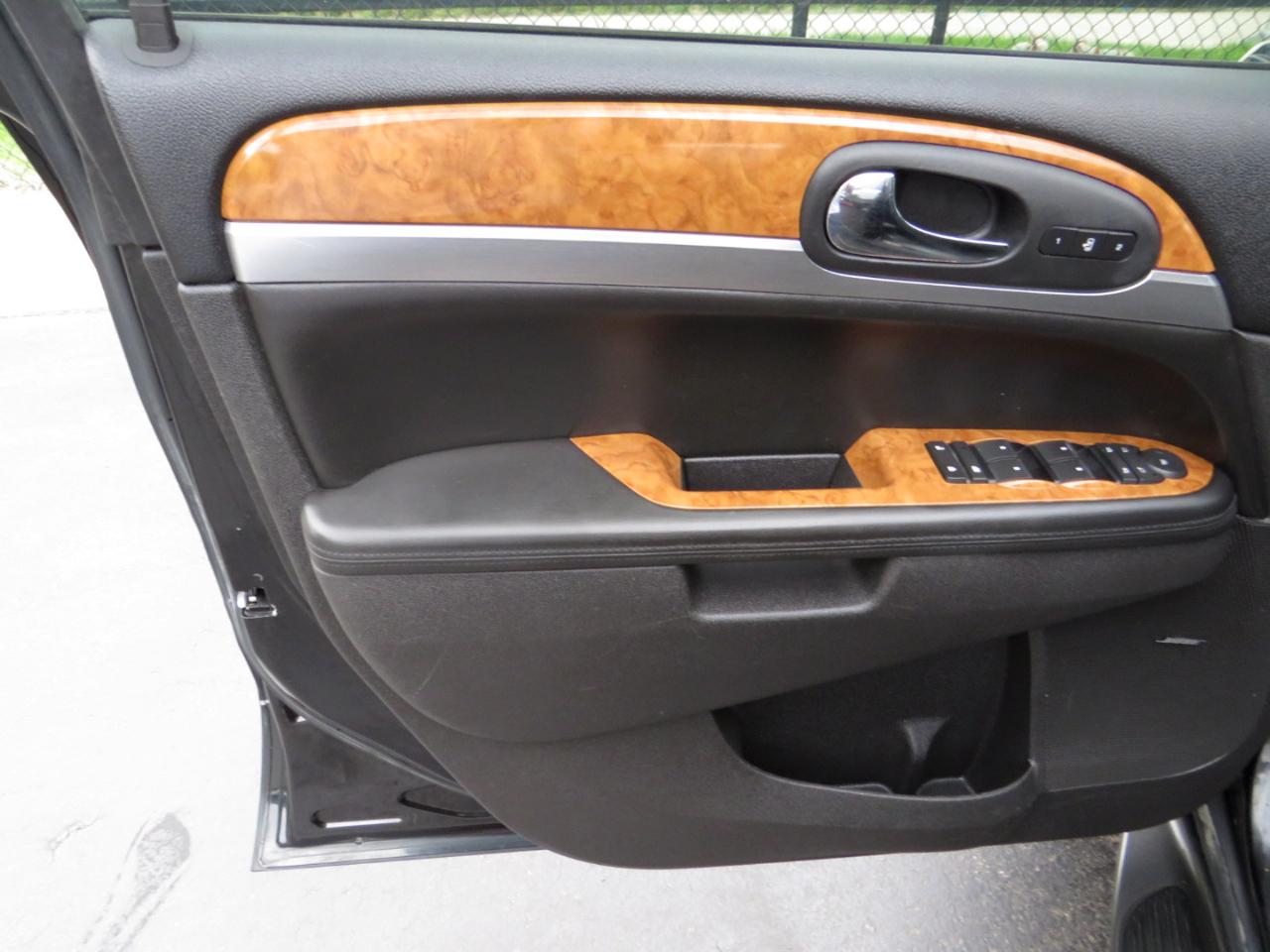 Buick Enclave AWD 4dr CXL 2008