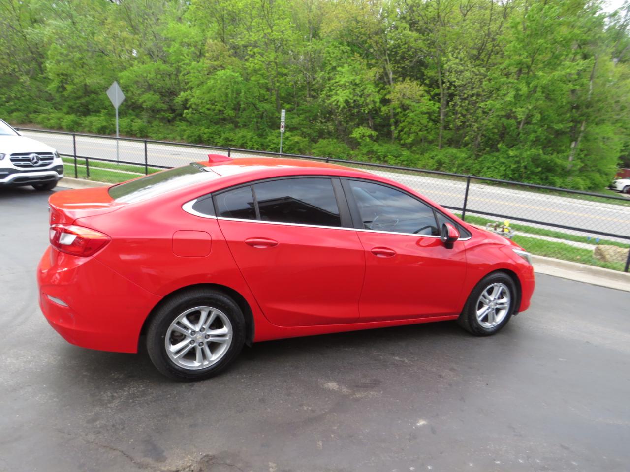 Chevrolet Cruze 4dr Sdn 1.4L LT w/1SD 2017