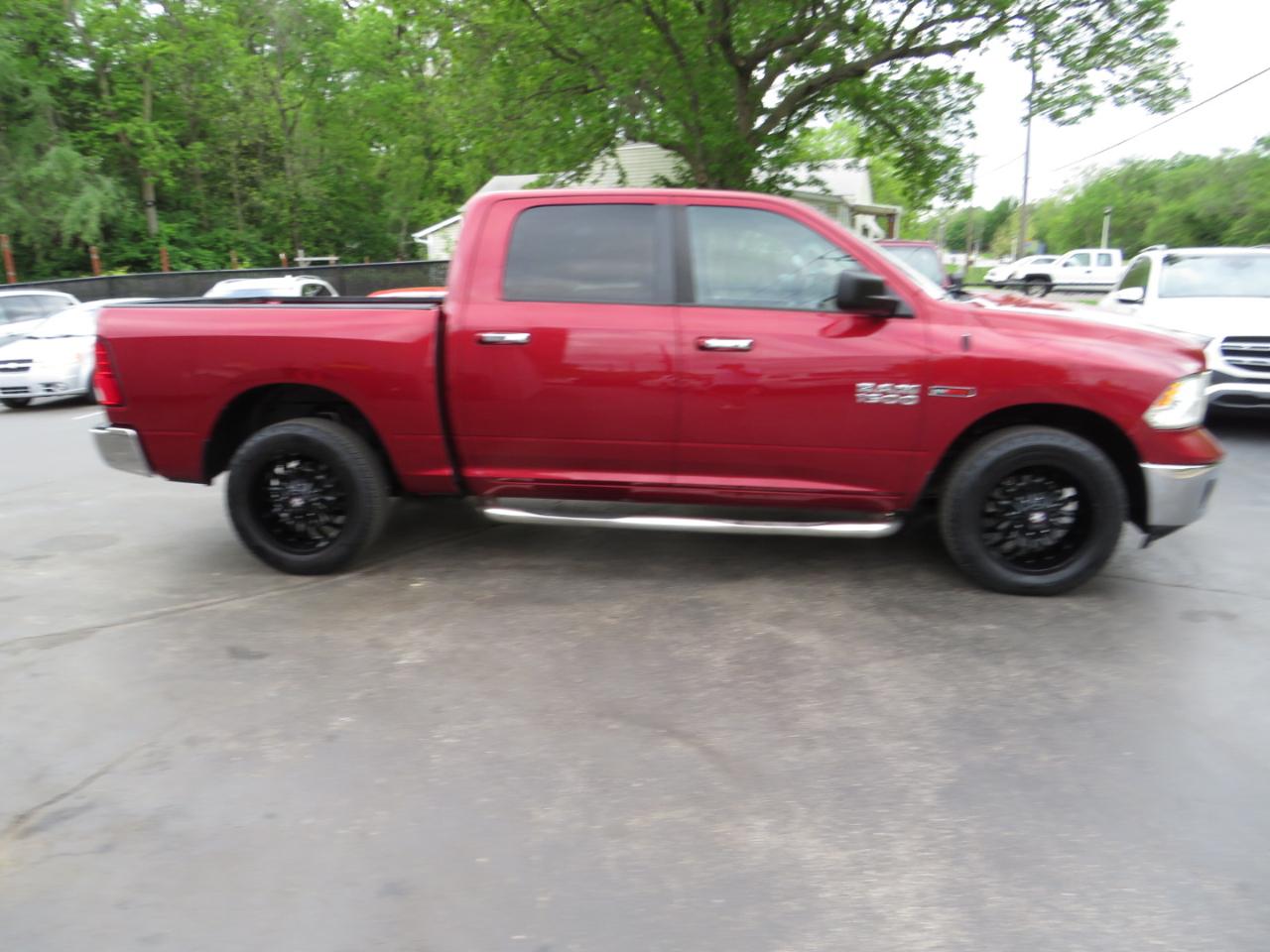 RAM 1500 4WD Crew Cab 140.5" Big Horn 2015