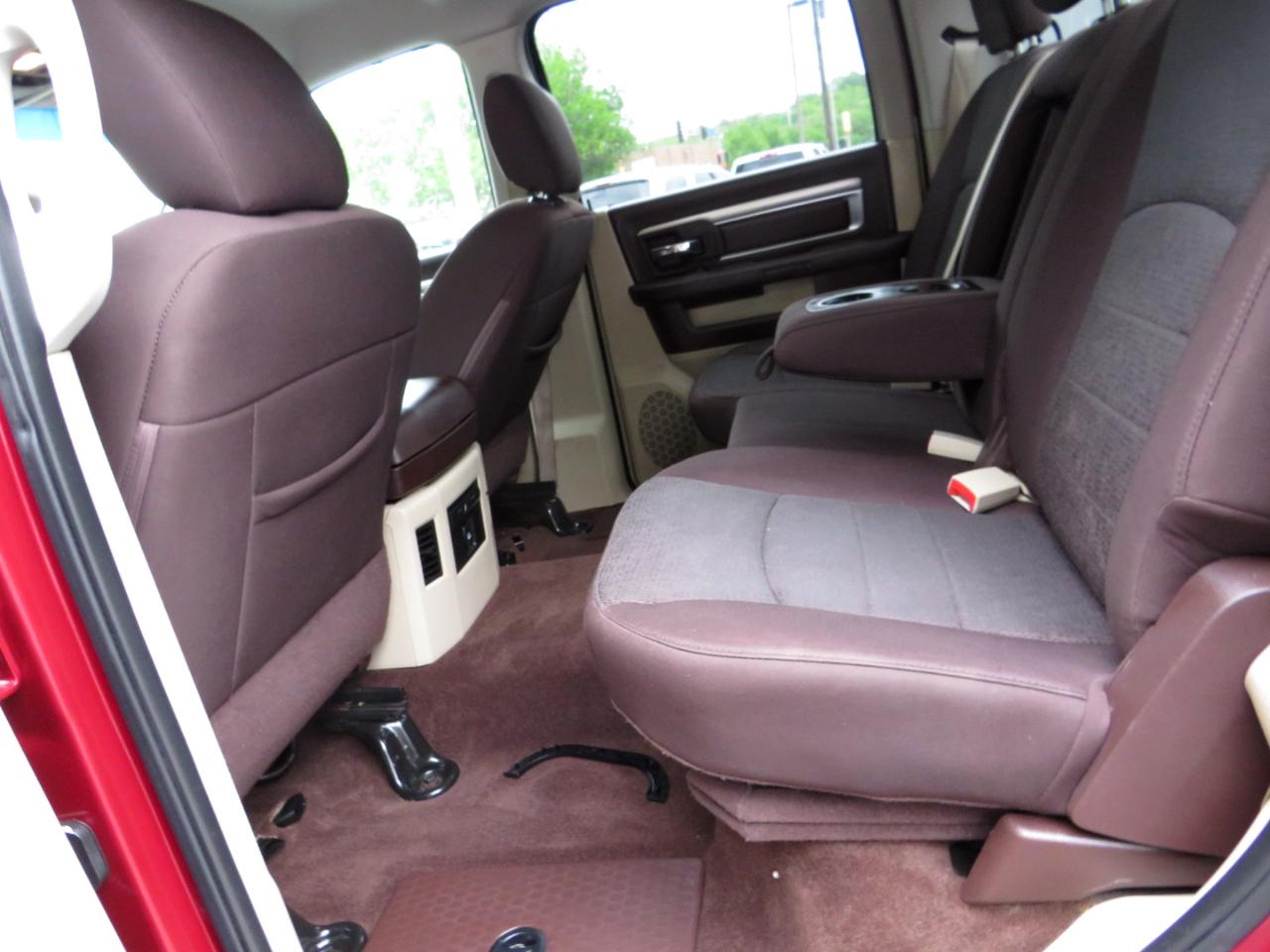 RAM 1500 4WD Crew Cab 140.5" Big Horn 2015