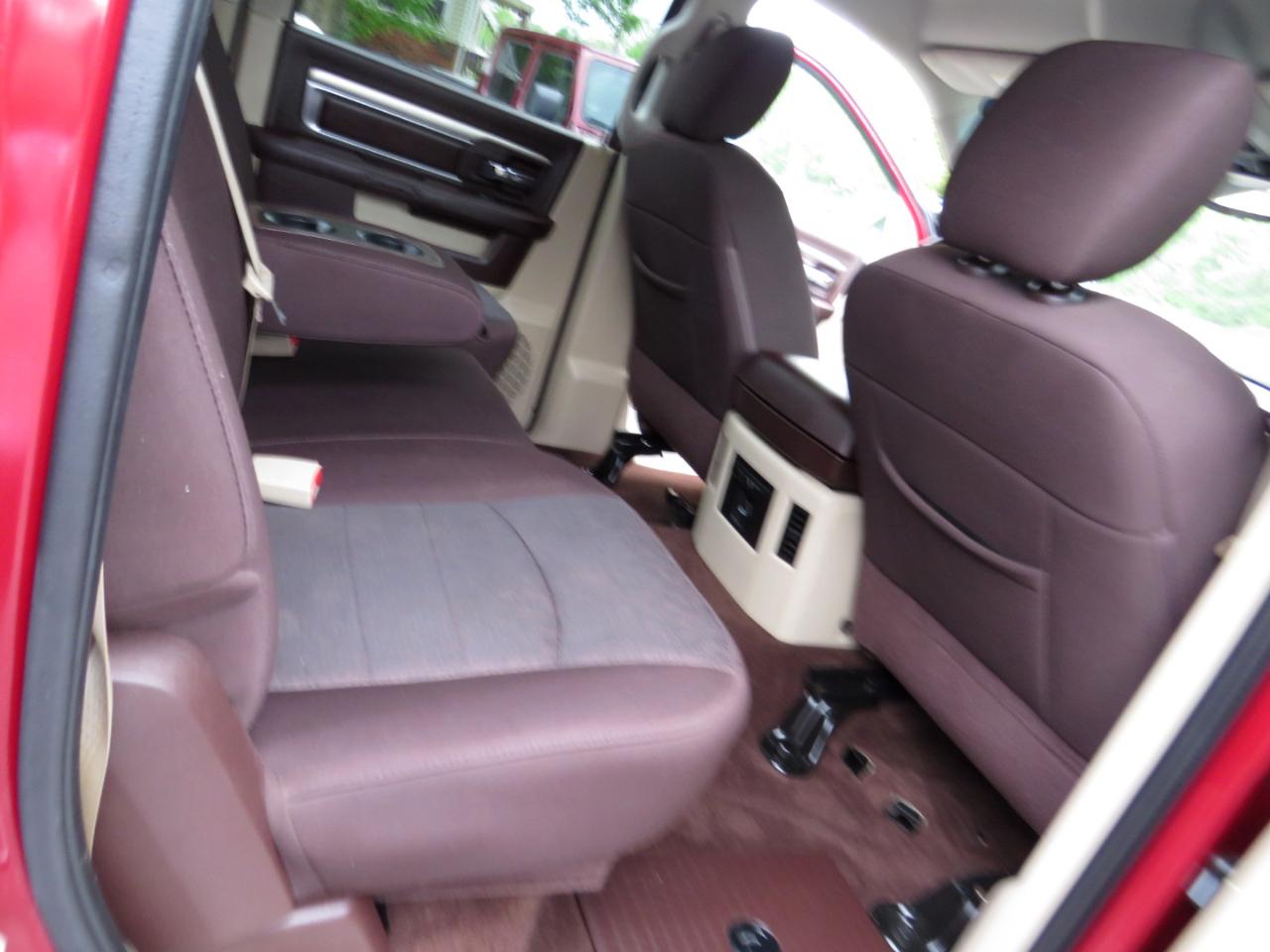 RAM 1500 4WD Crew Cab 140.5" Big Horn 2015