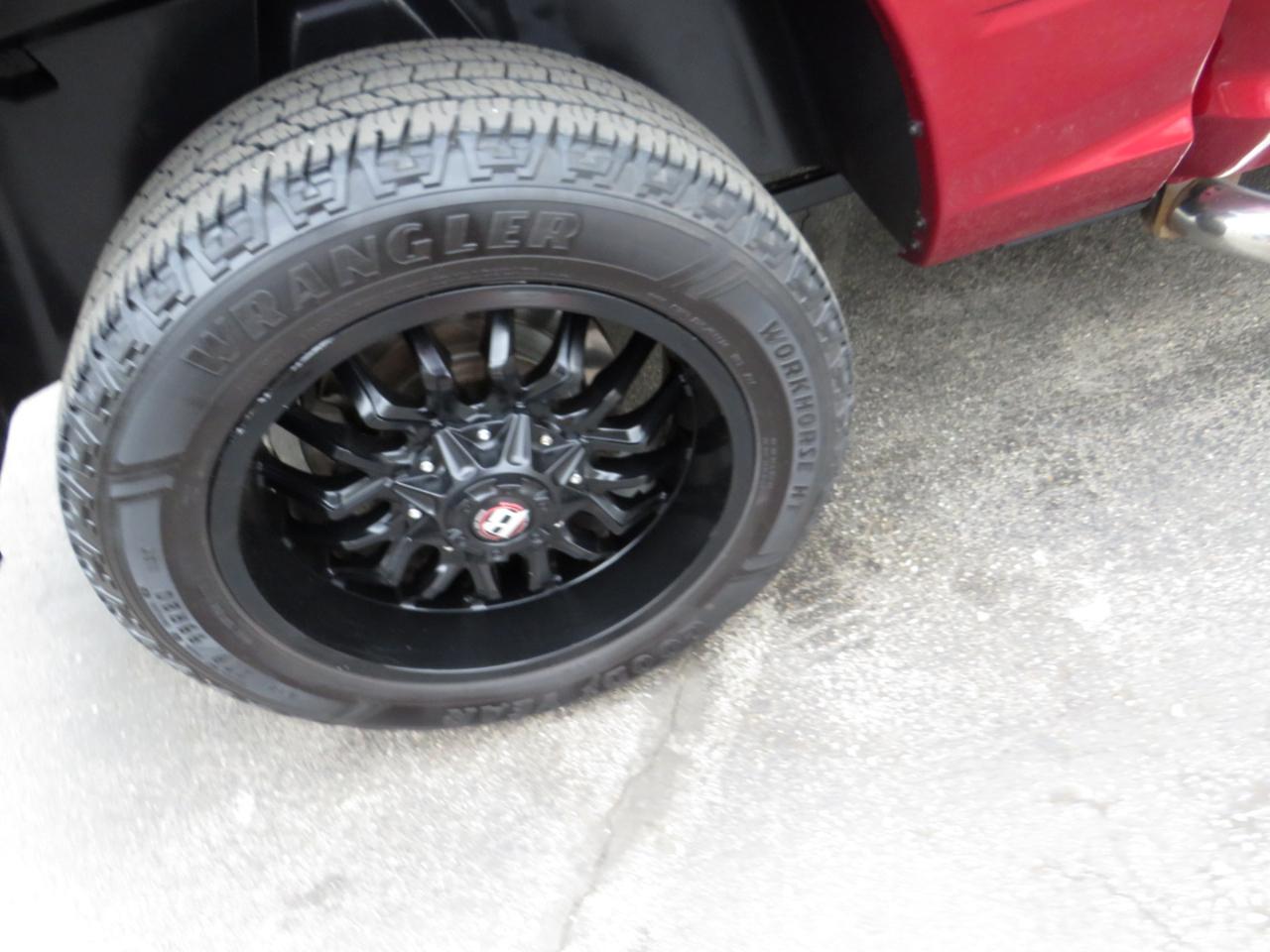 RAM 1500 4WD Crew Cab 140.5" Big Horn 2015