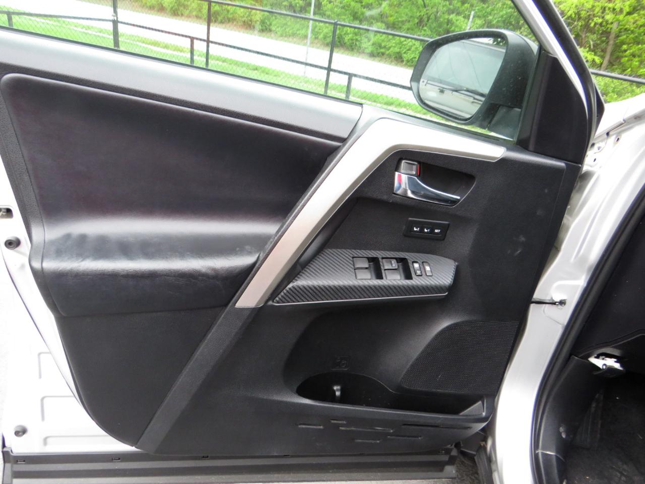 Toyota RAV4 AWD 4dr Limited (Natl) 2015