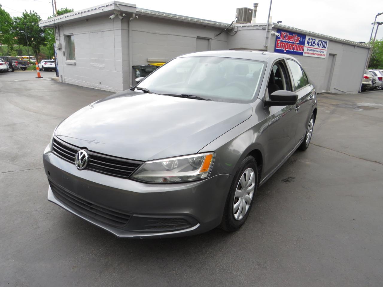 Volkswagen Jetta Sedan 4dr Auto S w/Sunroof 2012