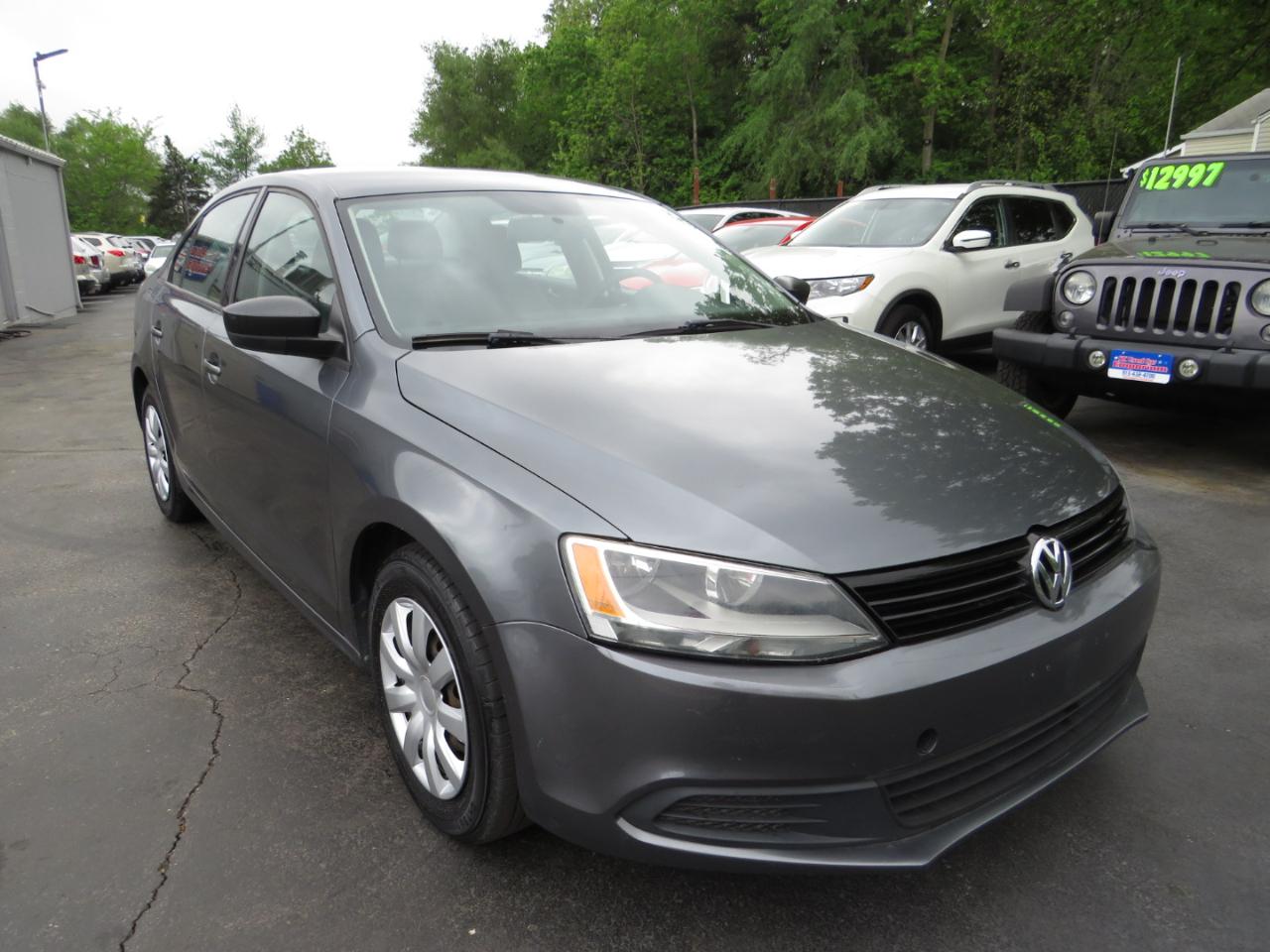 Volkswagen Jetta Sedan 4dr Auto S w/Sunroof 2012