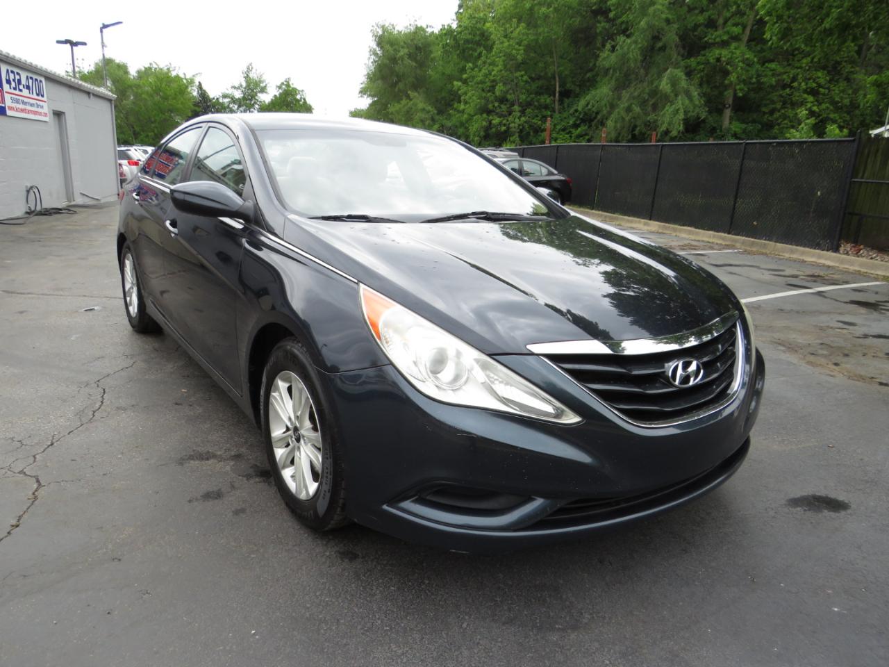 Hyundai Sonata 4dr Sdn 2.4L Auto GLS 2011