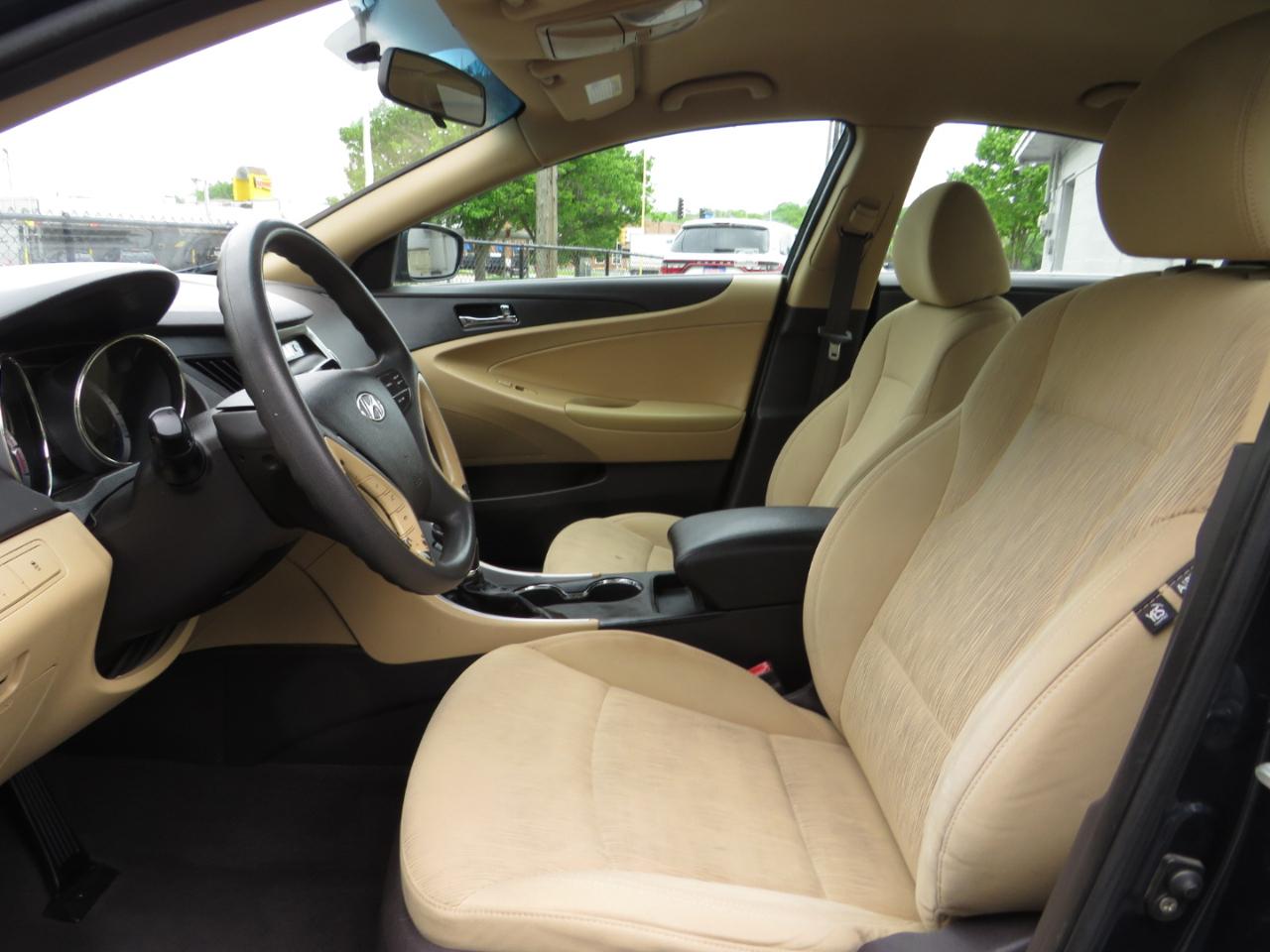 Hyundai Sonata 4dr Sdn 2.4L Auto GLS 2011