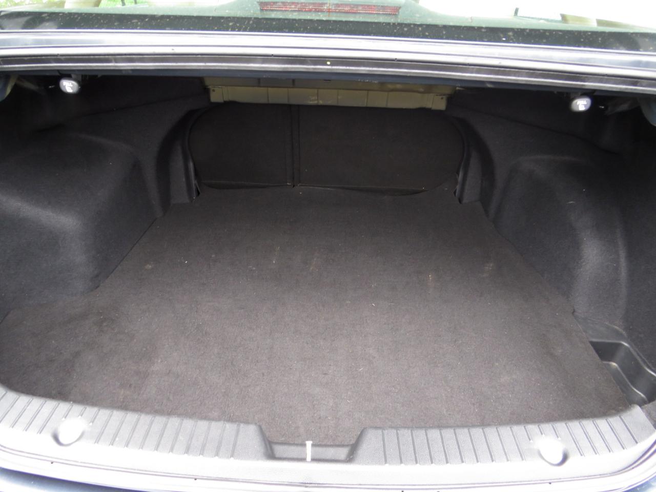 Hyundai Sonata 4dr Sdn 2.4L Auto GLS 2011