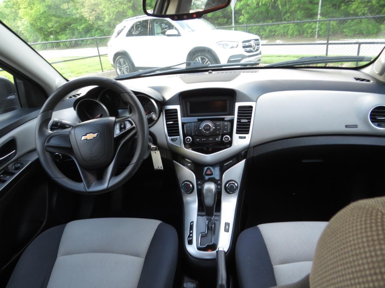 Chevrolet Cruze 4dr Sdn Auto LS 2015