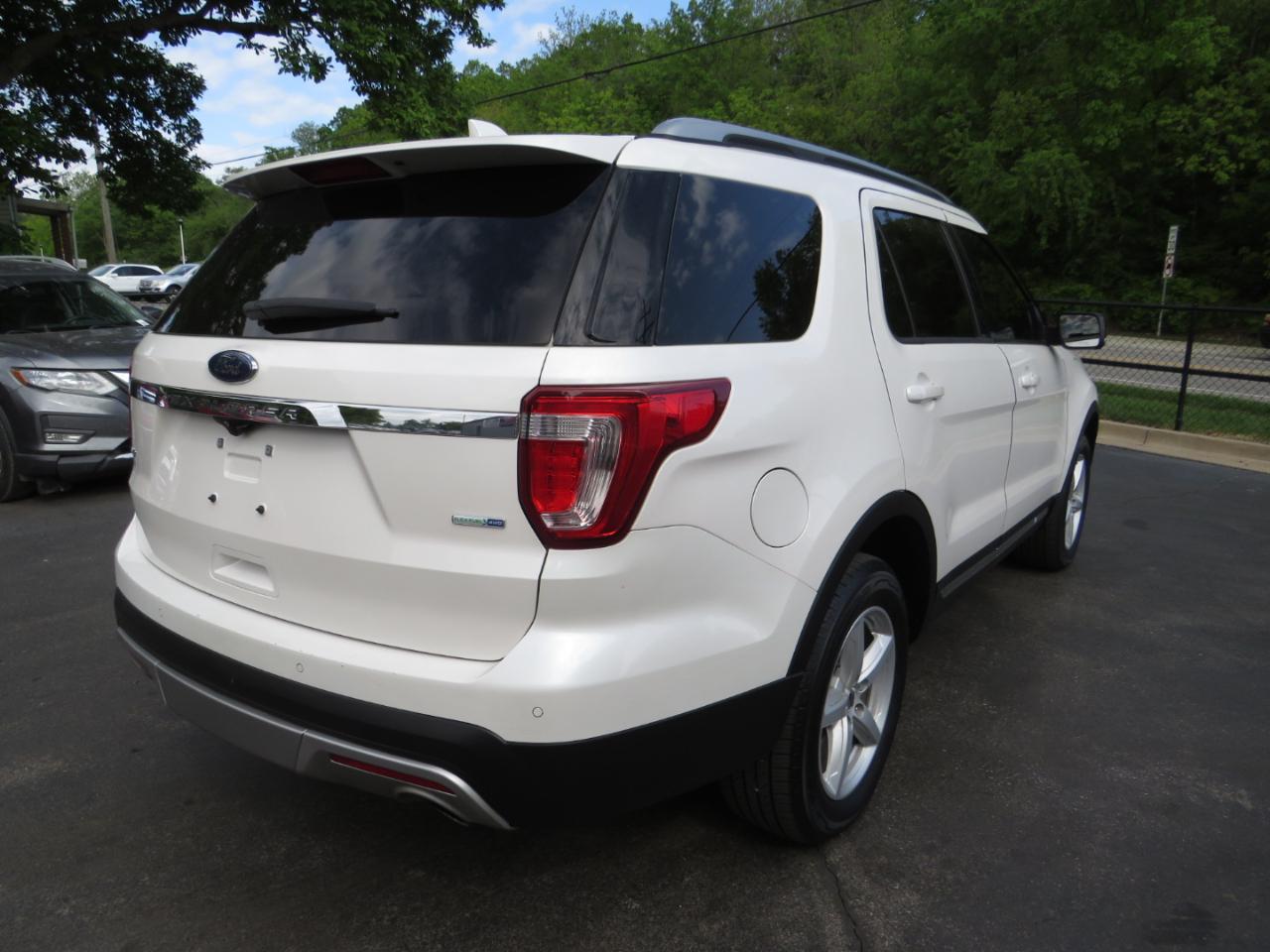Ford Explorer 4WD 4dr XLT 2016