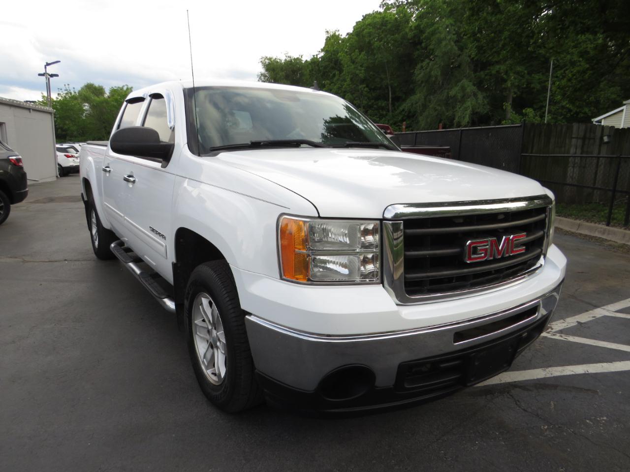 GMC Sierra 1500 2WD Crew Cab 143.5" SLE 2010