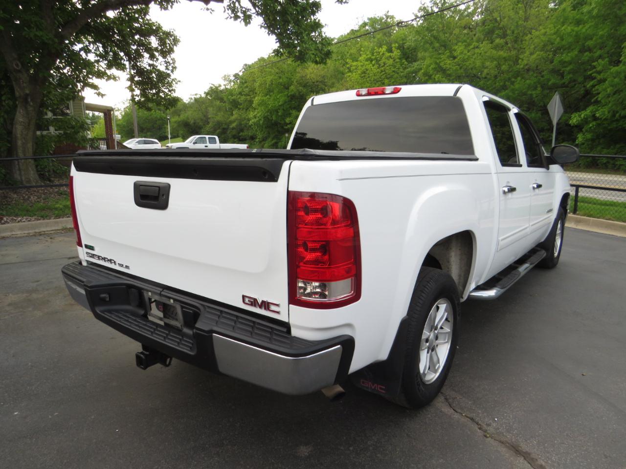 GMC Sierra 1500 2WD Crew Cab 143.5" SLE 2010