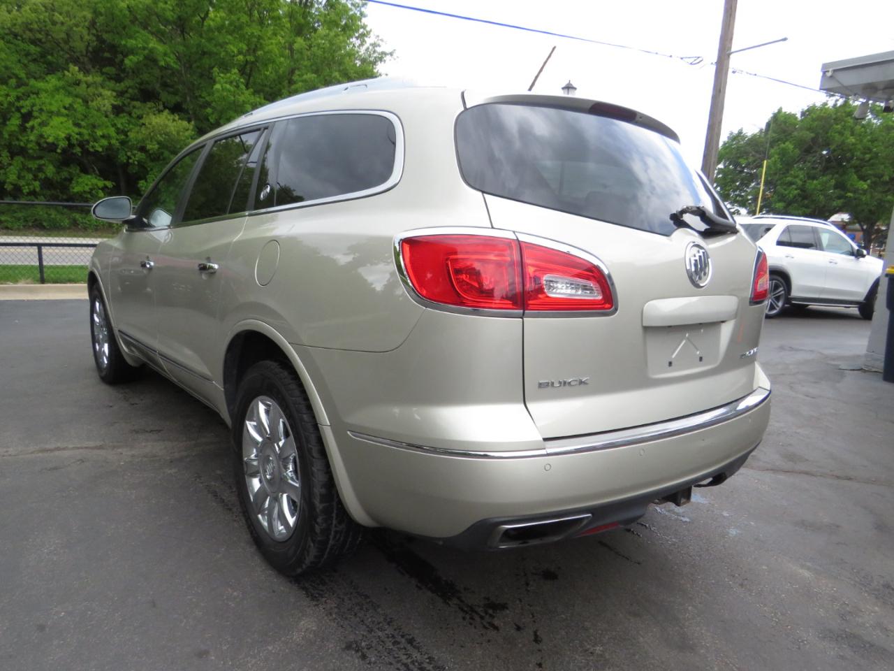Buick Enclave FWD 4dr Leather 2013