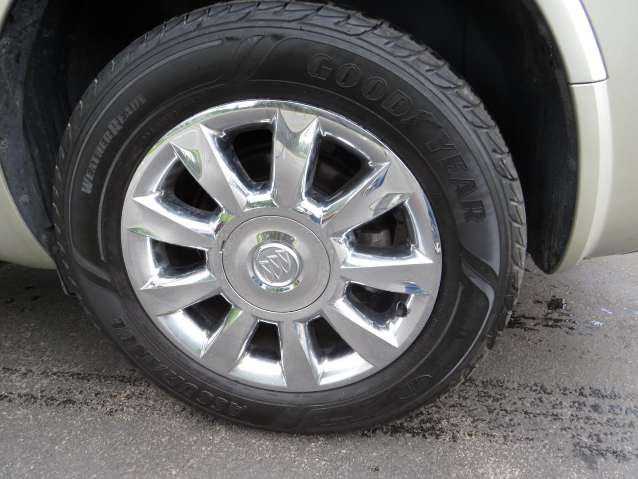 Buick Enclave FWD 4dr Leather 2013