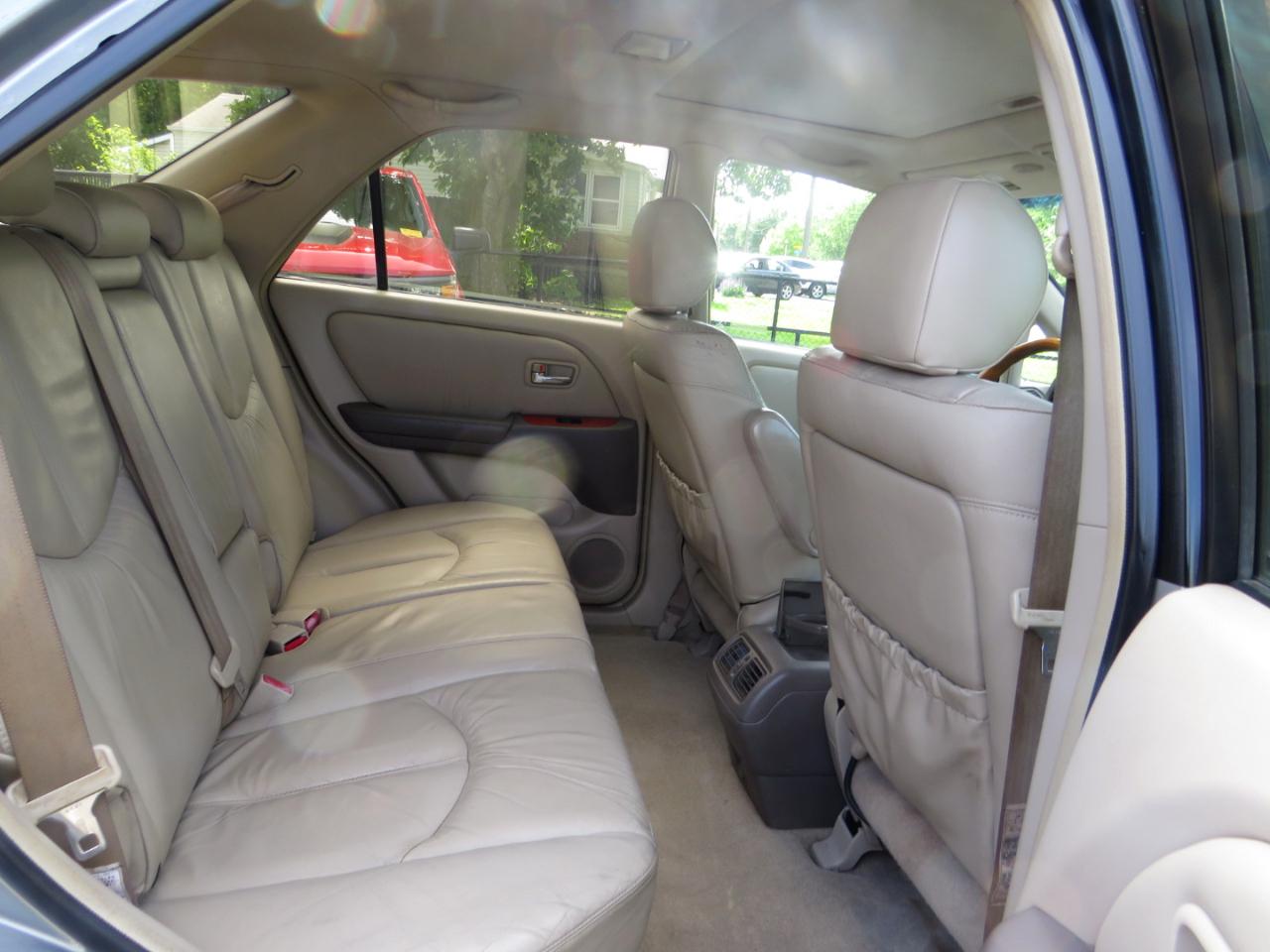 Lexus RX 300 4dr SUV 4WD 2002