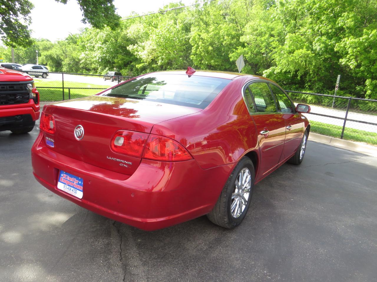 Buick Lucerne 4dr Sdn CXL-4 2009