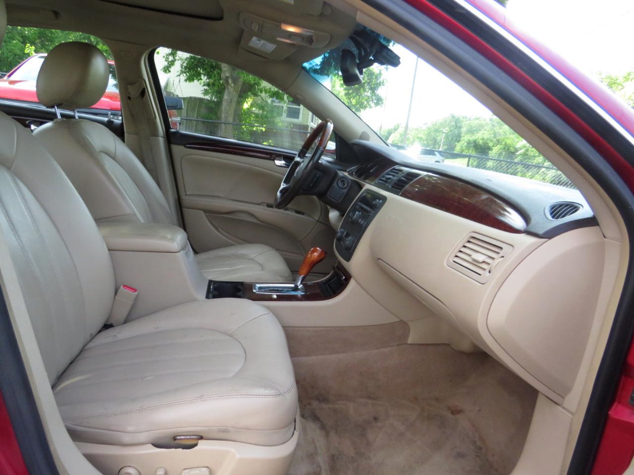 Buick Lucerne 4dr Sdn CXL-4 2009