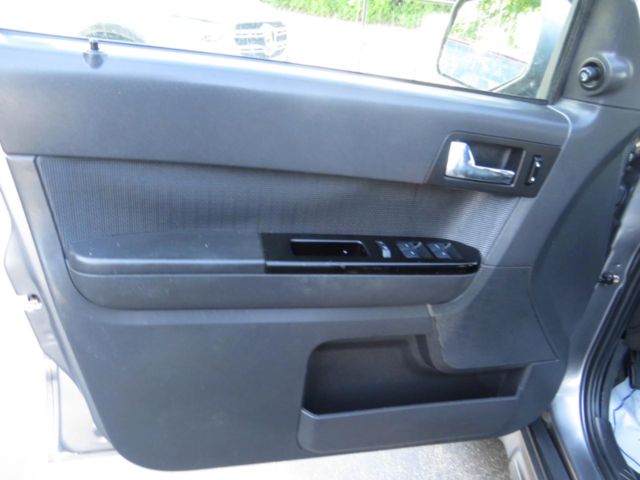 Ford Escape FWD 4dr V6 Auto Limited 2009