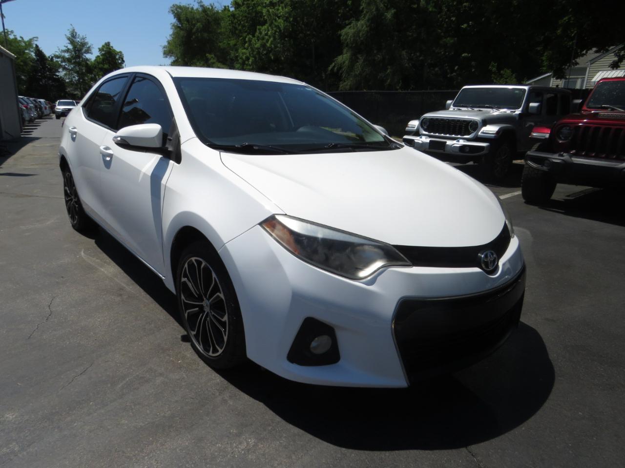 Toyota Corolla 4dr Sdn CVT LE Premium (Natl) 2015