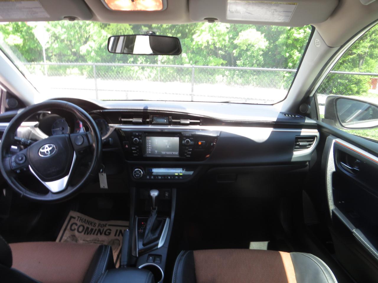 Toyota Corolla 4dr Sdn CVT LE Premium (Natl) 2015