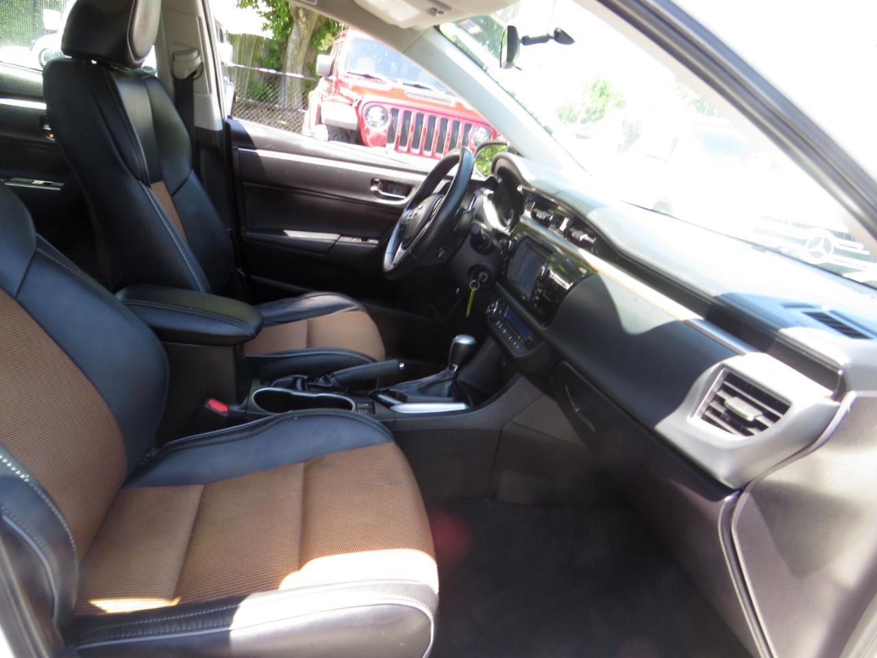 Toyota Corolla 4dr Sdn CVT LE Premium (Natl) 2015