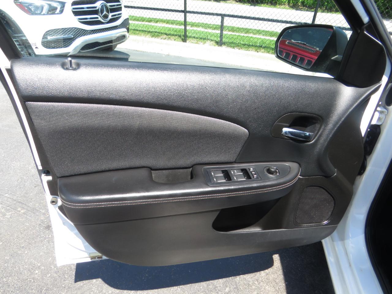 Dodge Avenger 4dr Sdn SE 2014