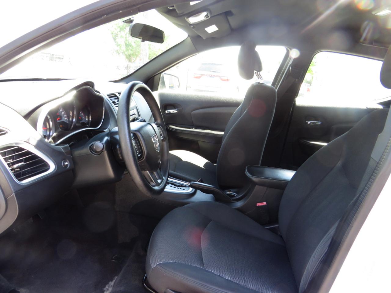 Dodge Avenger 4dr Sdn SE 2014
