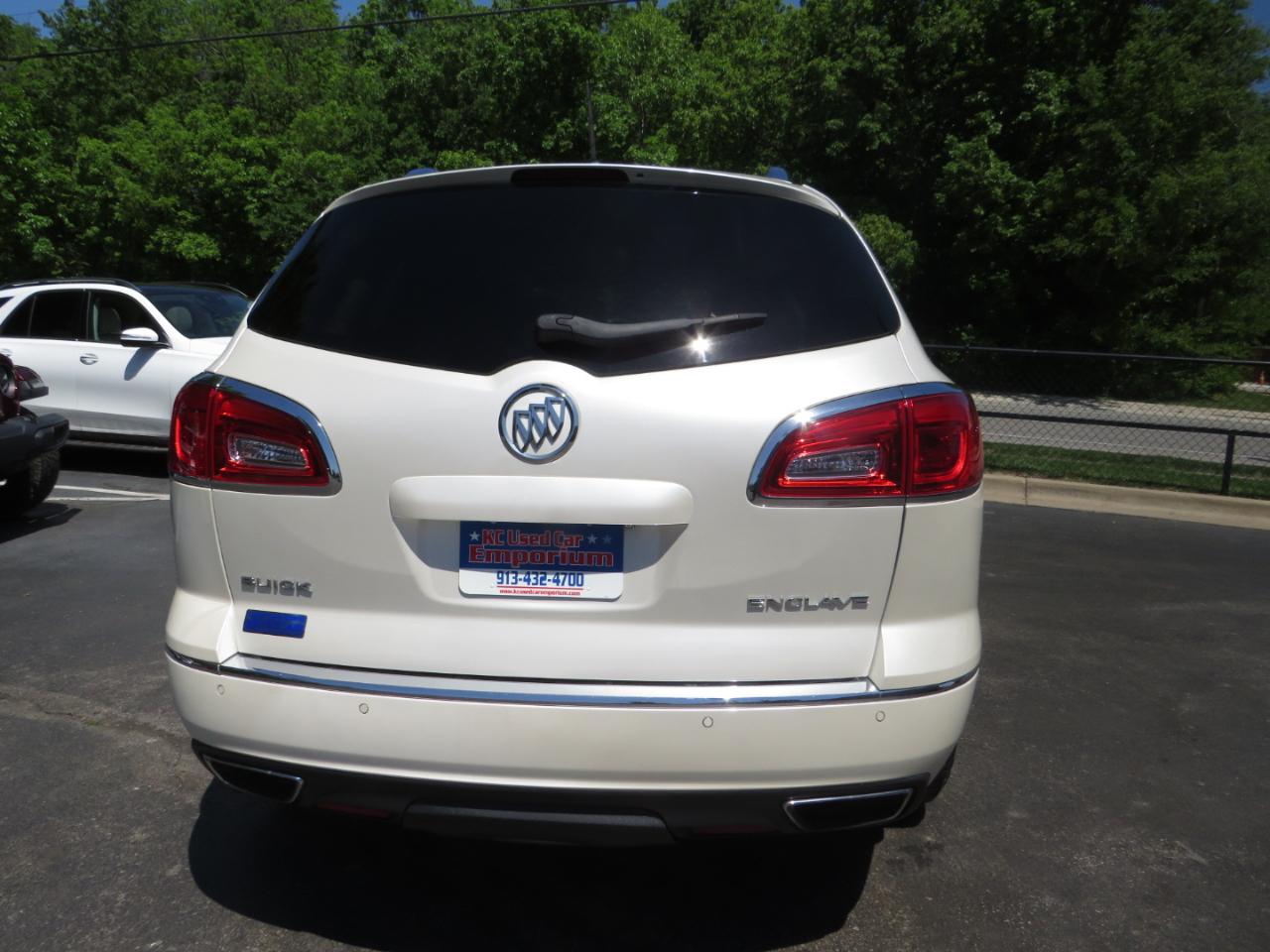 Buick Enclave FWD 4dr Convenience 2015