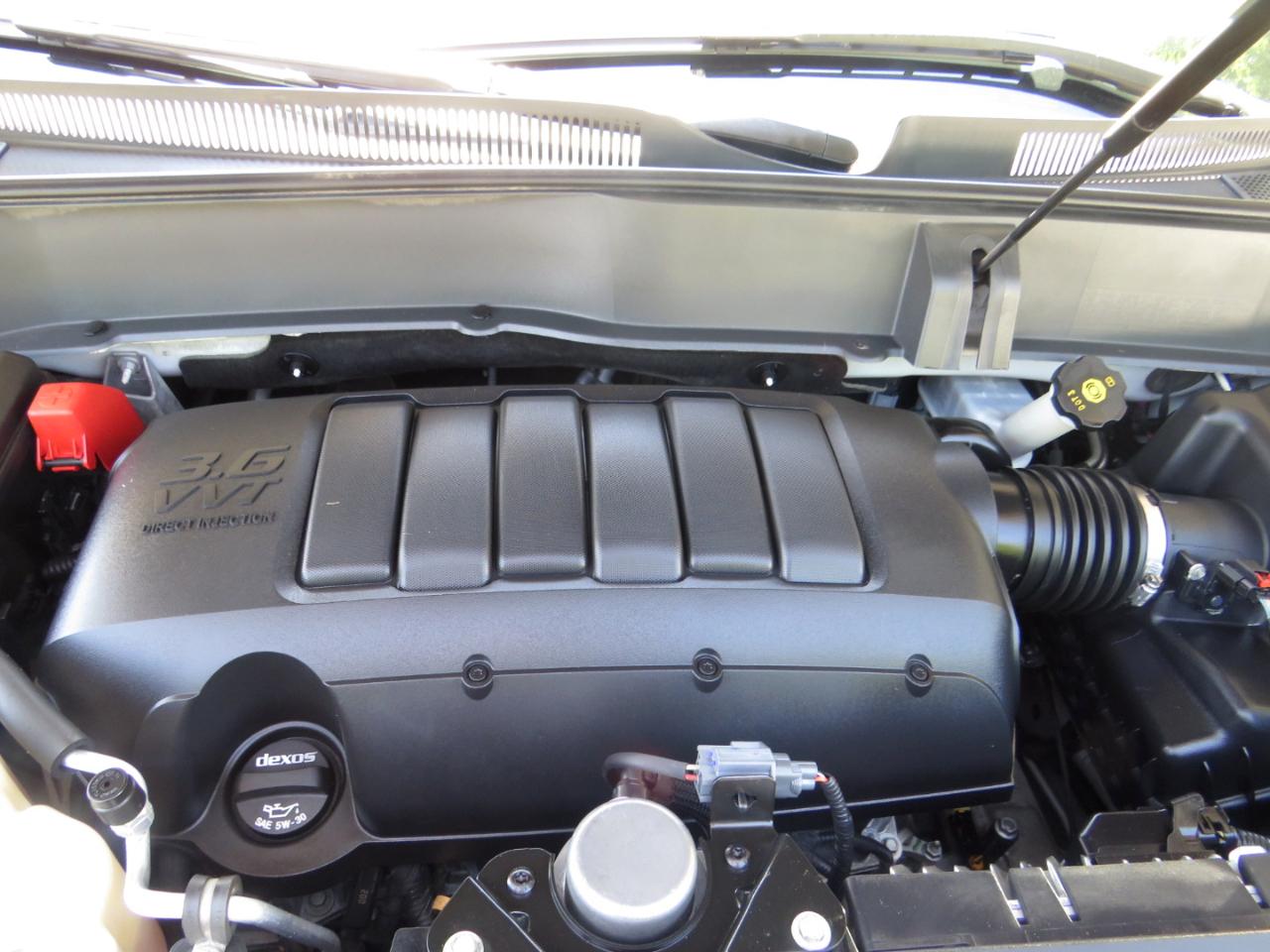 Buick Enclave FWD 4dr Convenience 2015