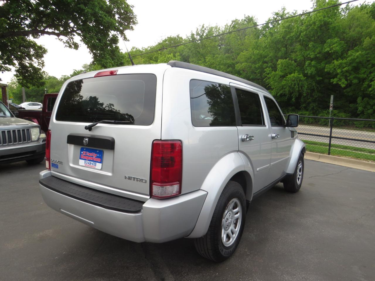 Dodge Nitro 2WD 4dr SE 2011