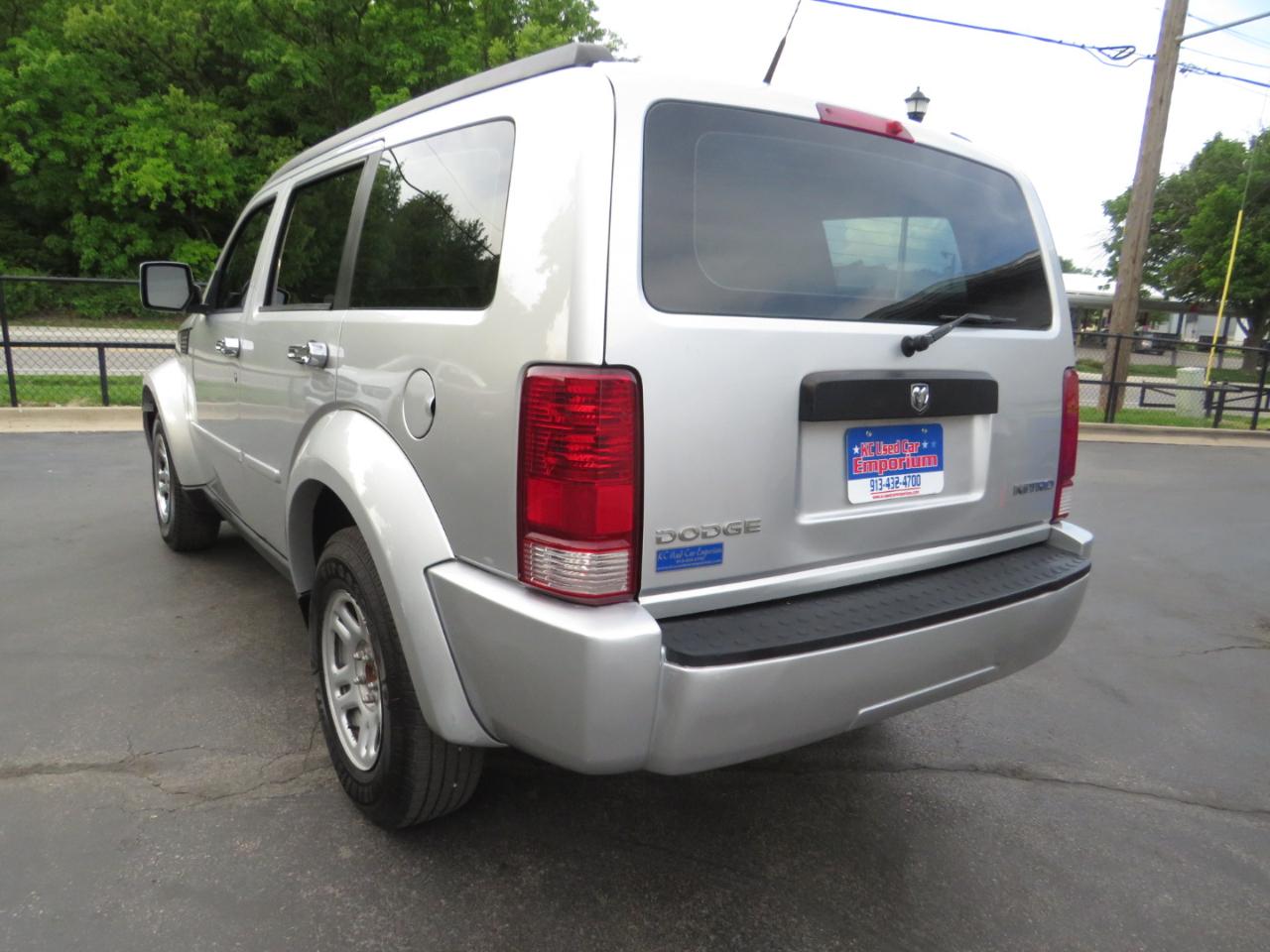 Dodge Nitro 2WD 4dr SE 2011