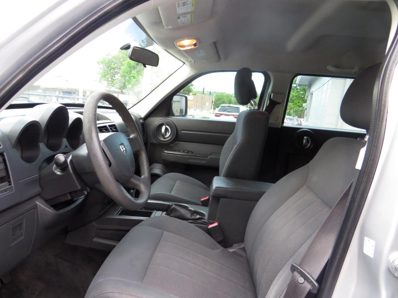 Dodge Nitro 2WD 4dr SE 2011