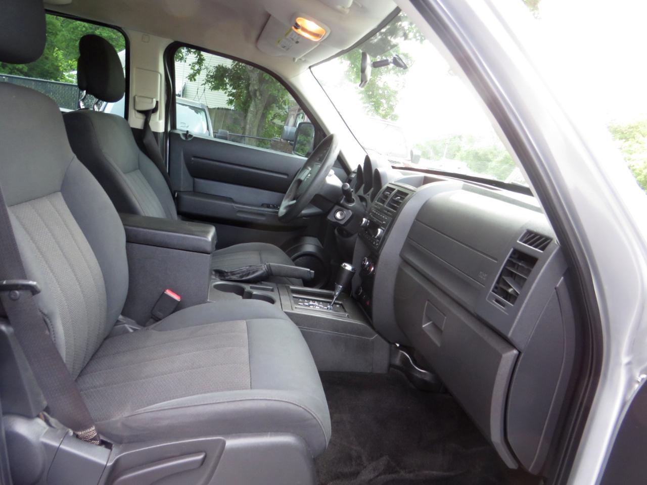 Dodge Nitro 2WD 4dr SE 2011