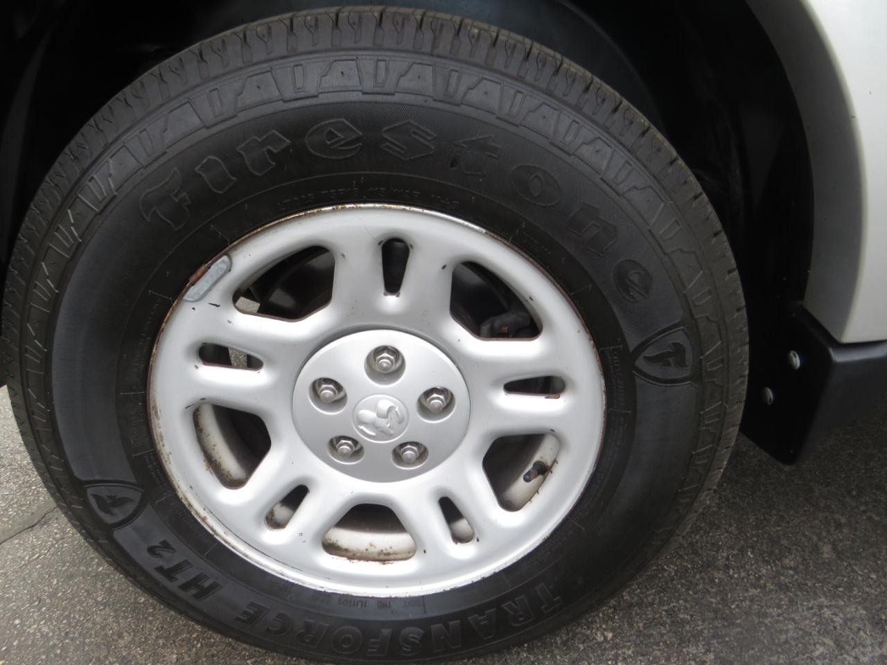 Dodge Nitro 2WD 4dr SE 2011