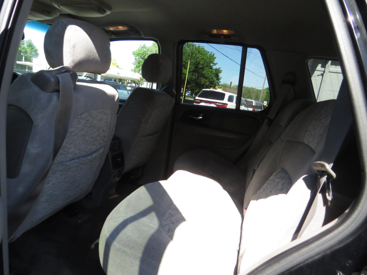 GMC Envoy 4dr 4WD SLE 2002