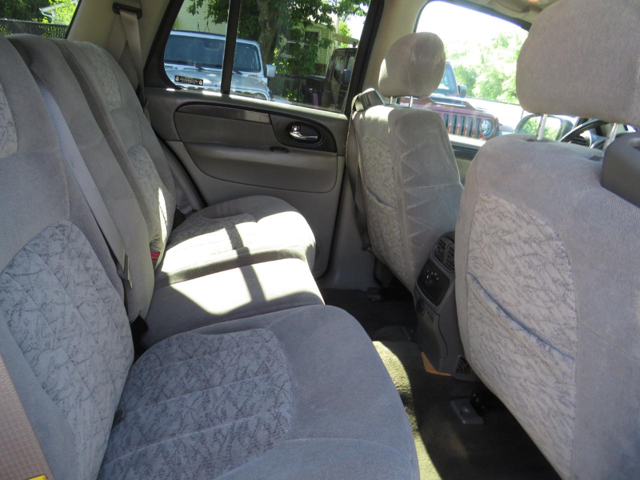 GMC Envoy 4dr 4WD SLE 2002