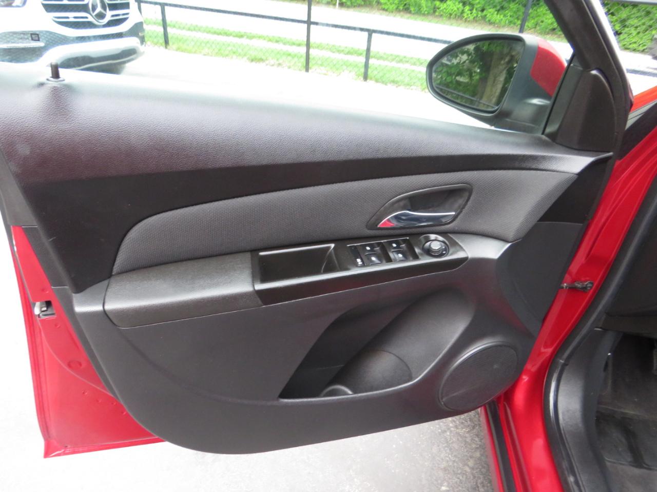 Chevrolet Cruze 4dr Sdn ECO 2012