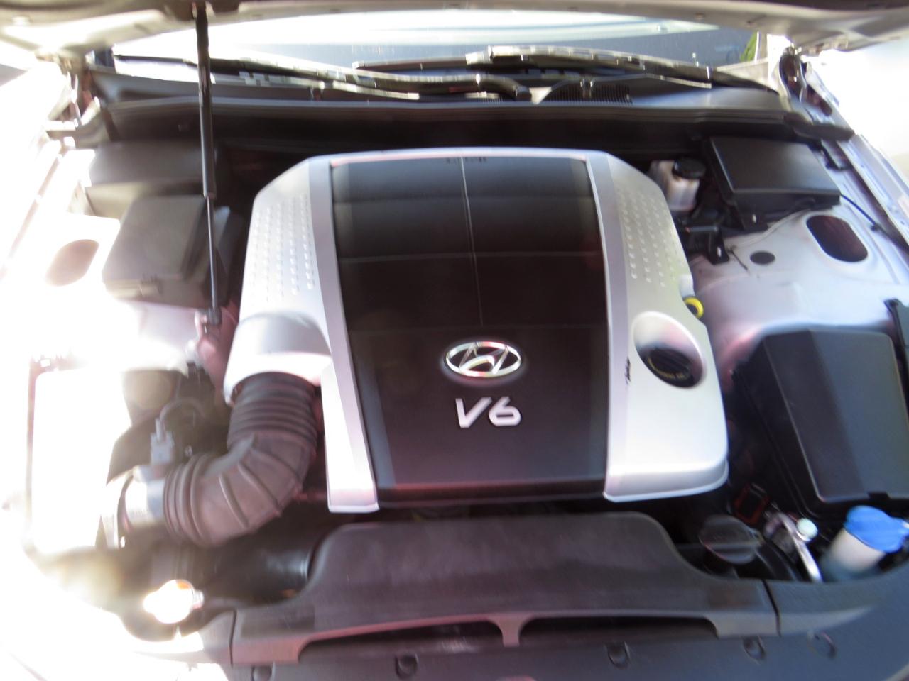 Hyundai Genesis 4dr Sdn 3.8L V6 2009