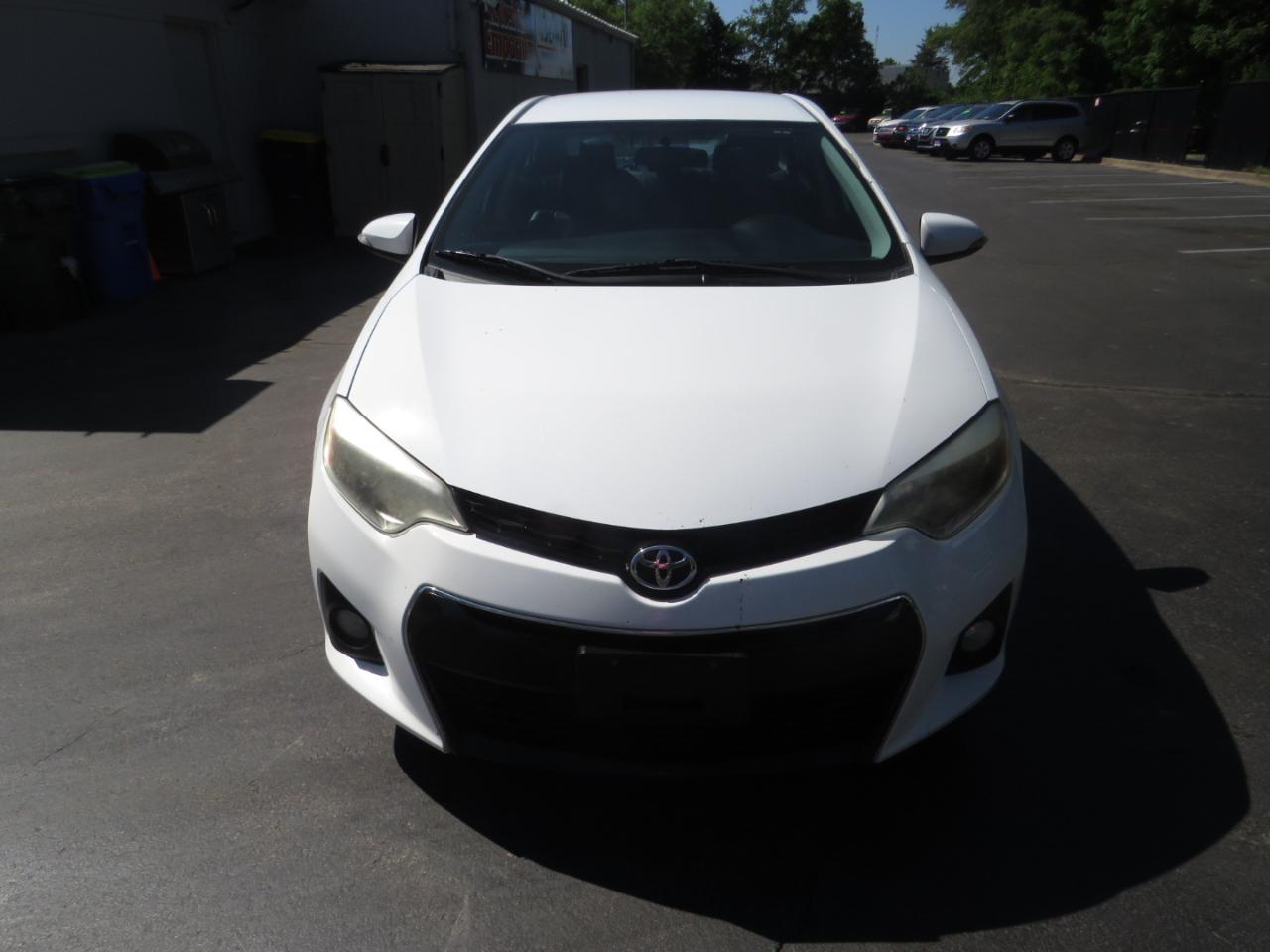 Toyota Corolla 4dr Sdn CVT LE Premium (Natl) 2014