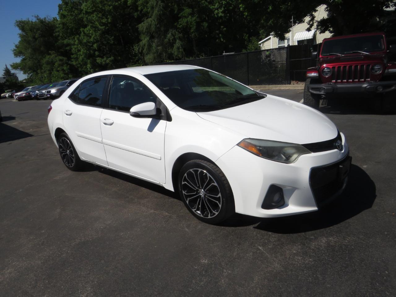 Toyota Corolla 4dr Sdn CVT LE Premium (Natl) 2014