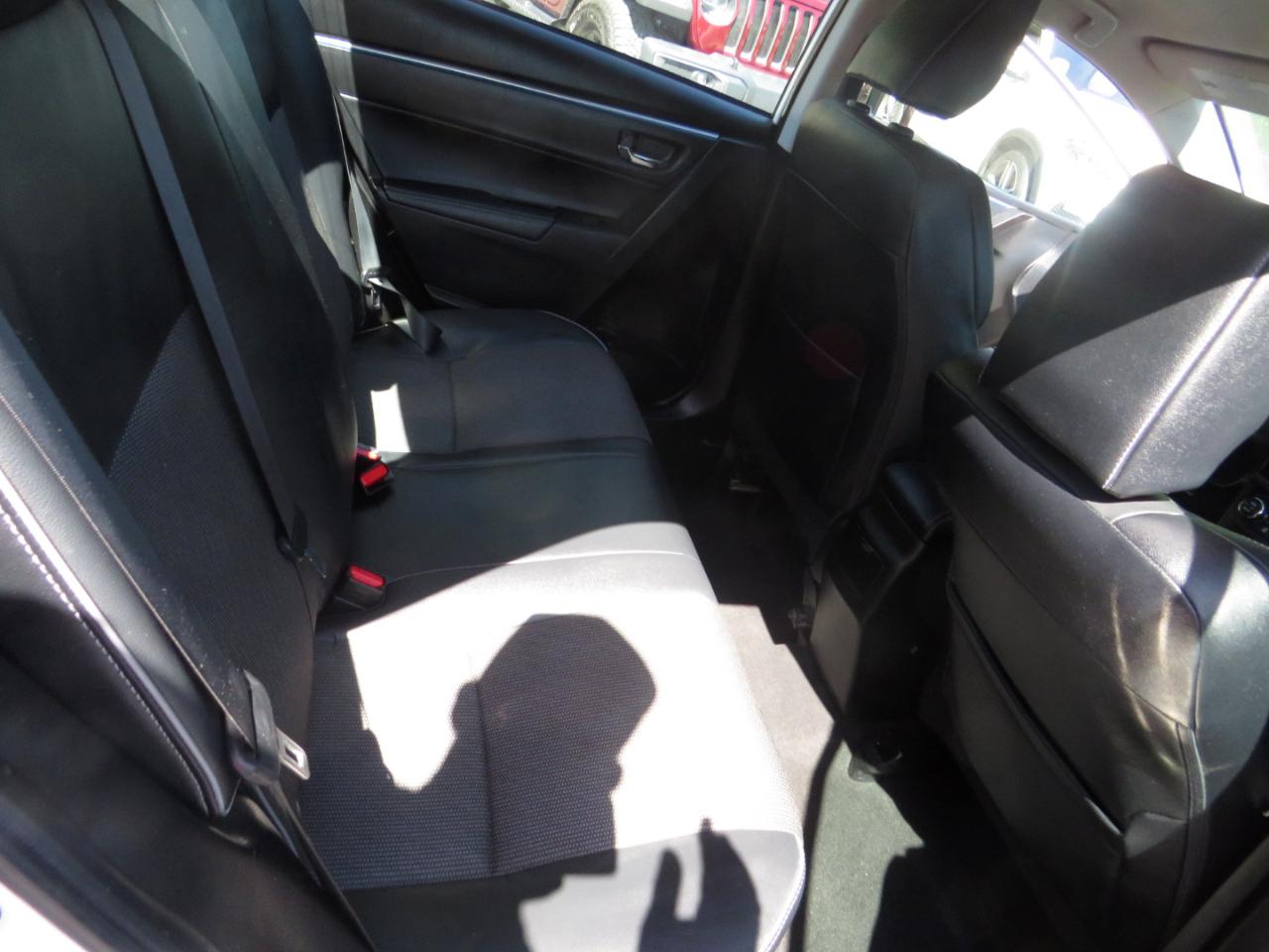 Toyota Corolla 4dr Sdn CVT LE Premium (Natl) 2014