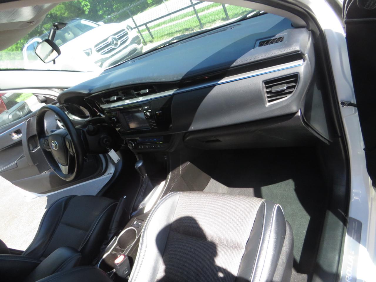 Toyota Corolla 4dr Sdn CVT LE Premium (Natl) 2014